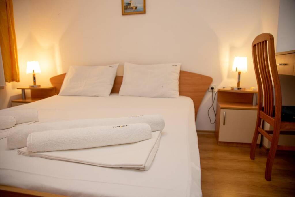 Convenient 1-Bedroom Flat Next To Harmanite Beach Sosopol Exterior foto
